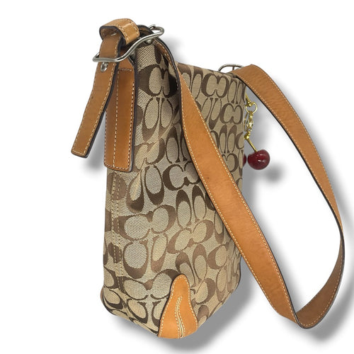 Vintage COACH shoulder bag signature  6076