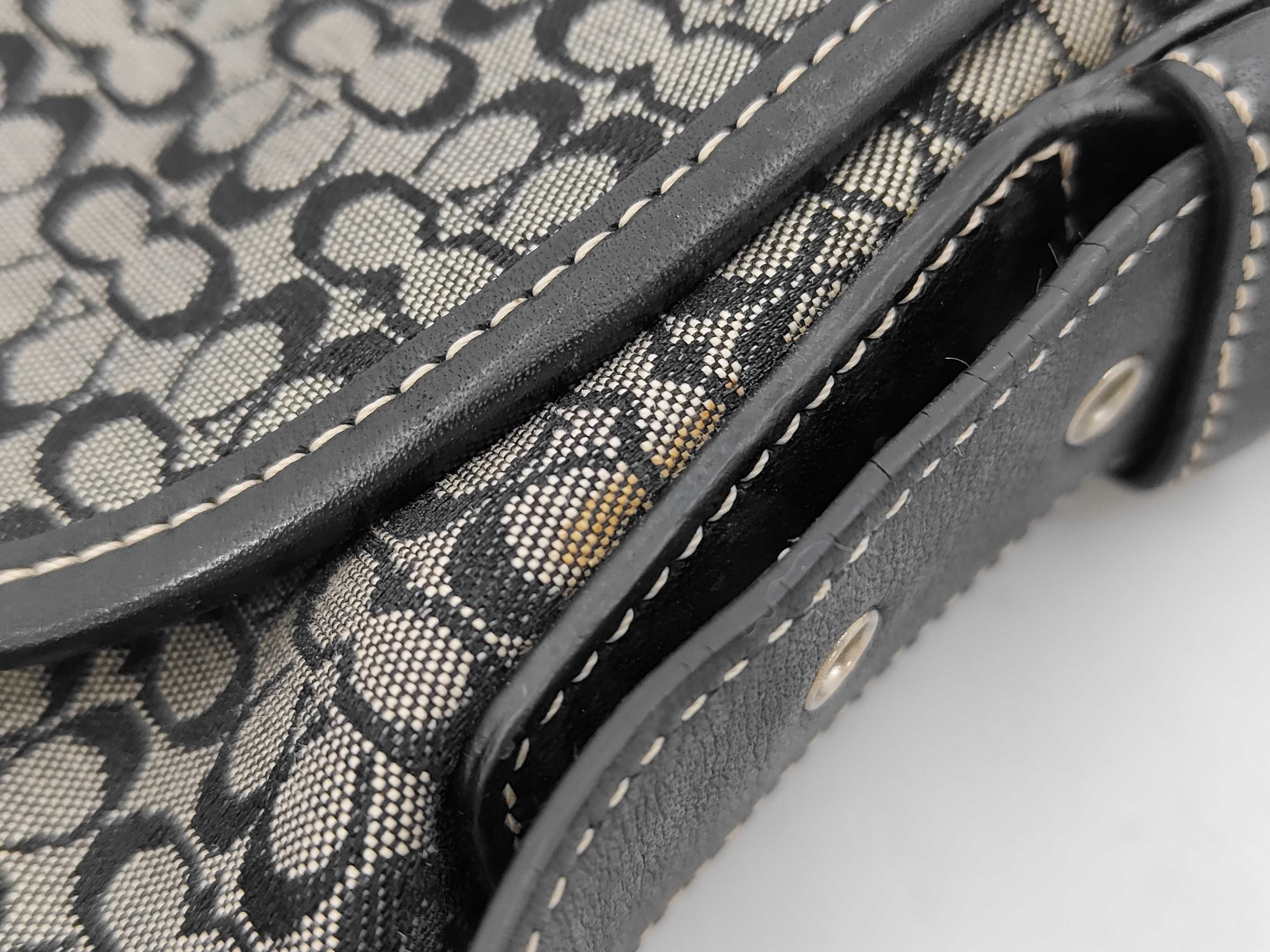 Vintage COACH Soho signature shoulder bag Black 6376