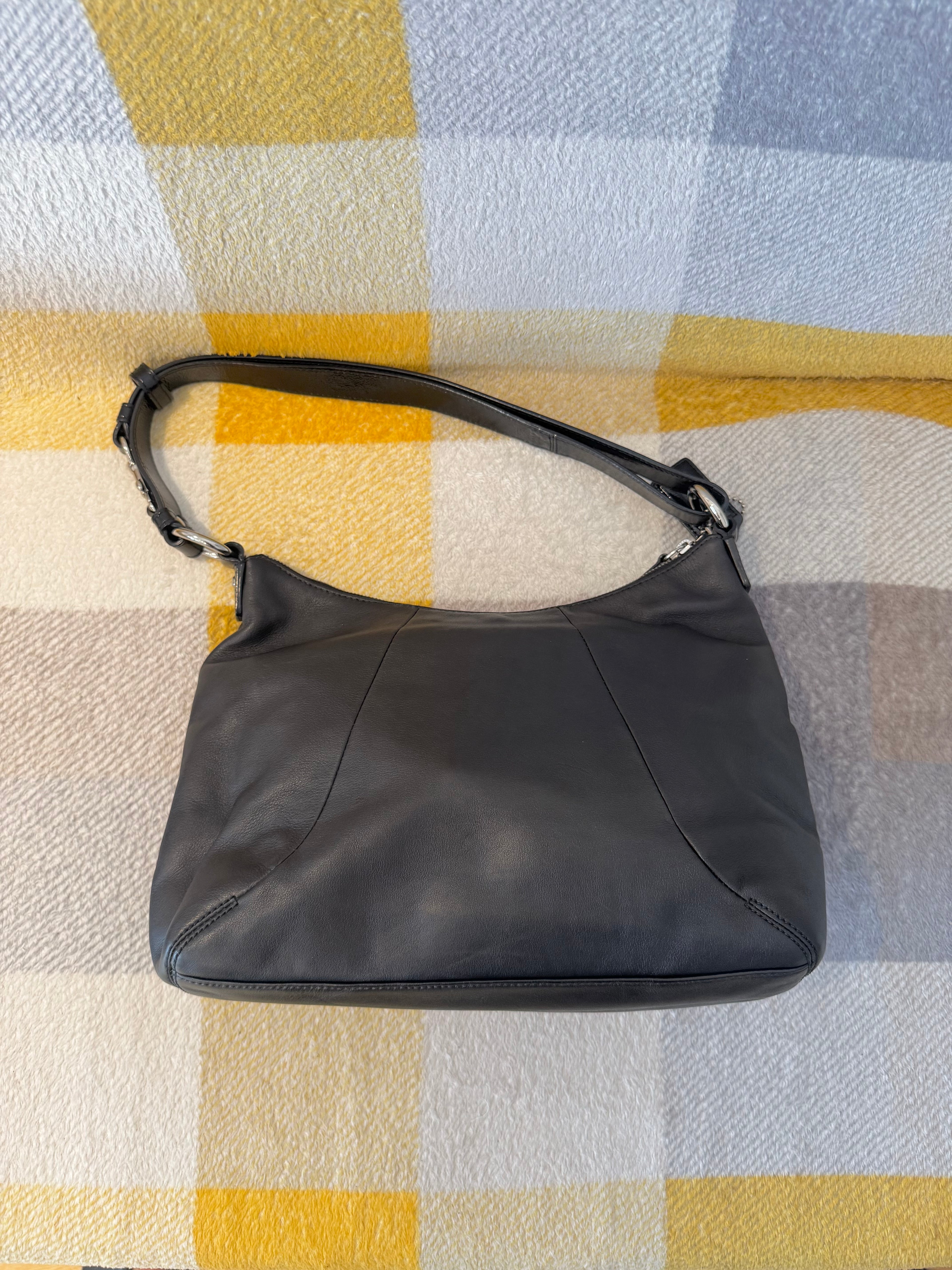 Vintage COACH Soho leather shoulder bag in black leather