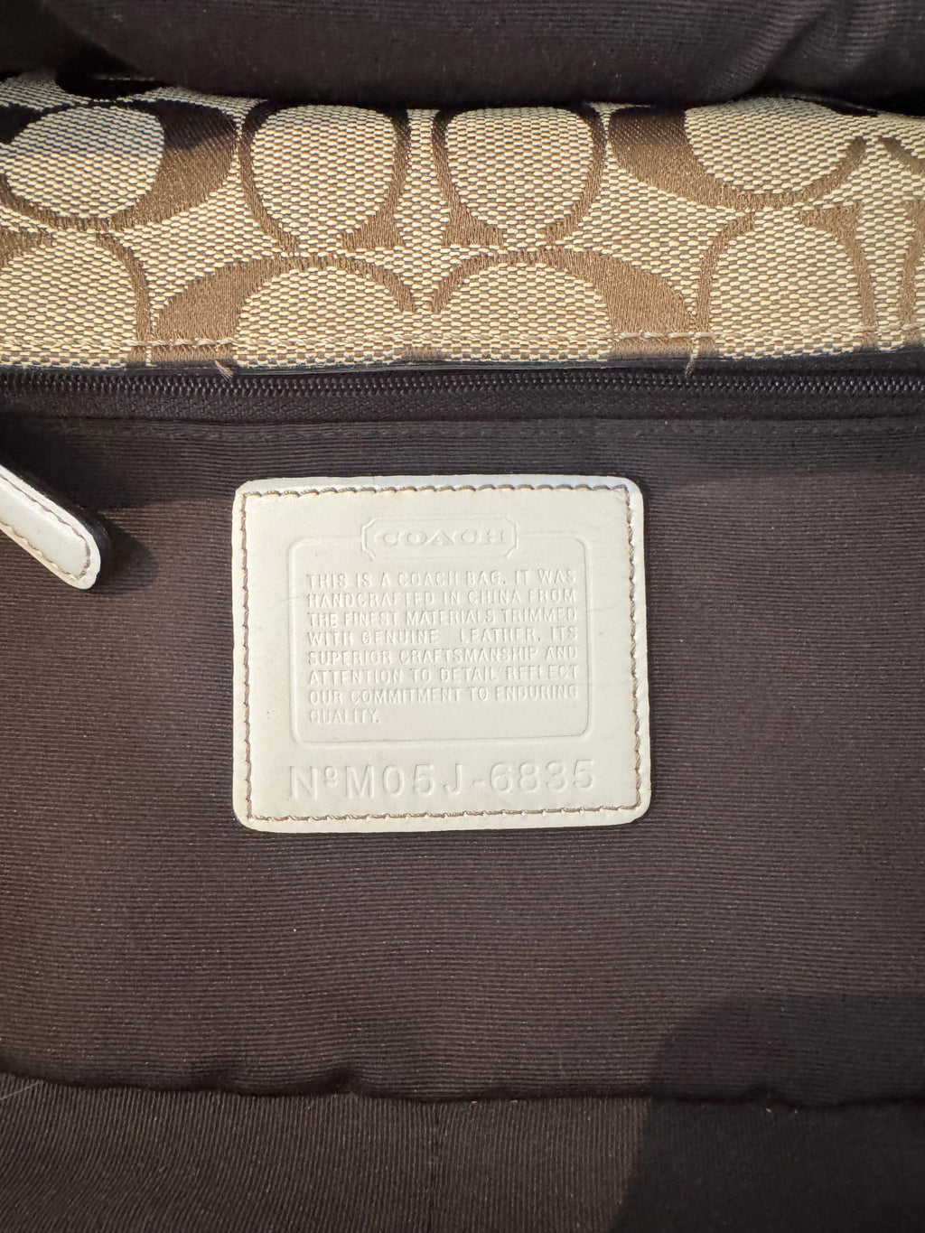 Vintage COACH Soho signature flap shoulder hand bag