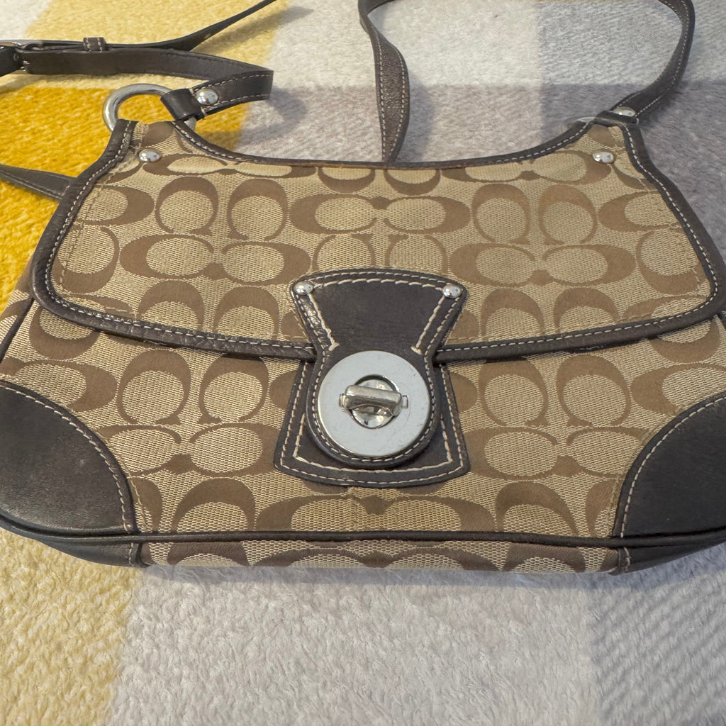 Vintage COACH signature crossbody Shoulder bag