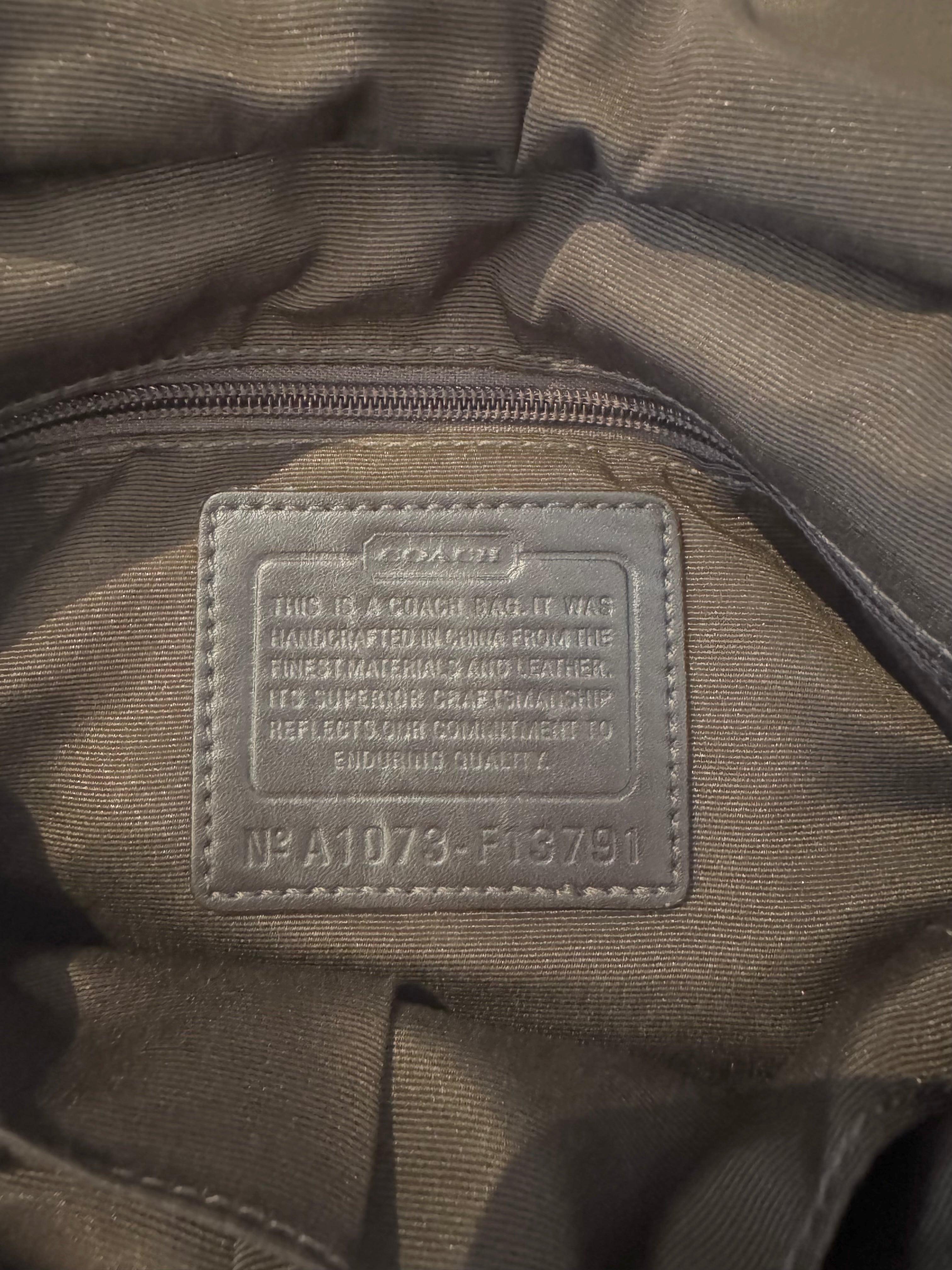 Vintage COACH signature crossbody Shoulder bag
